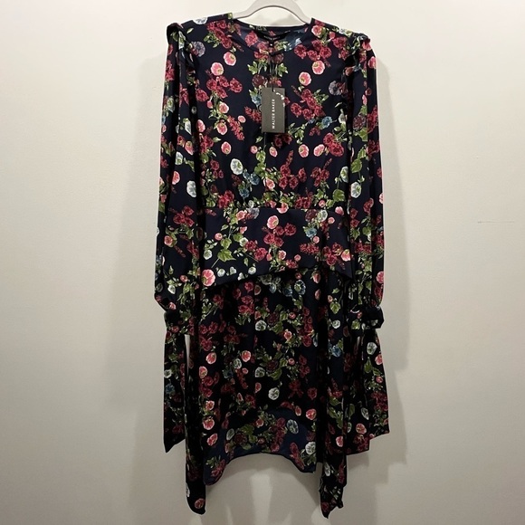 NWT WALTER BAKER Navy Blossom Andrea Dress - Picture 6 of 14